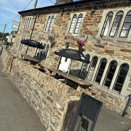 Cross Hands Hotel Llanybyther Esterno foto
