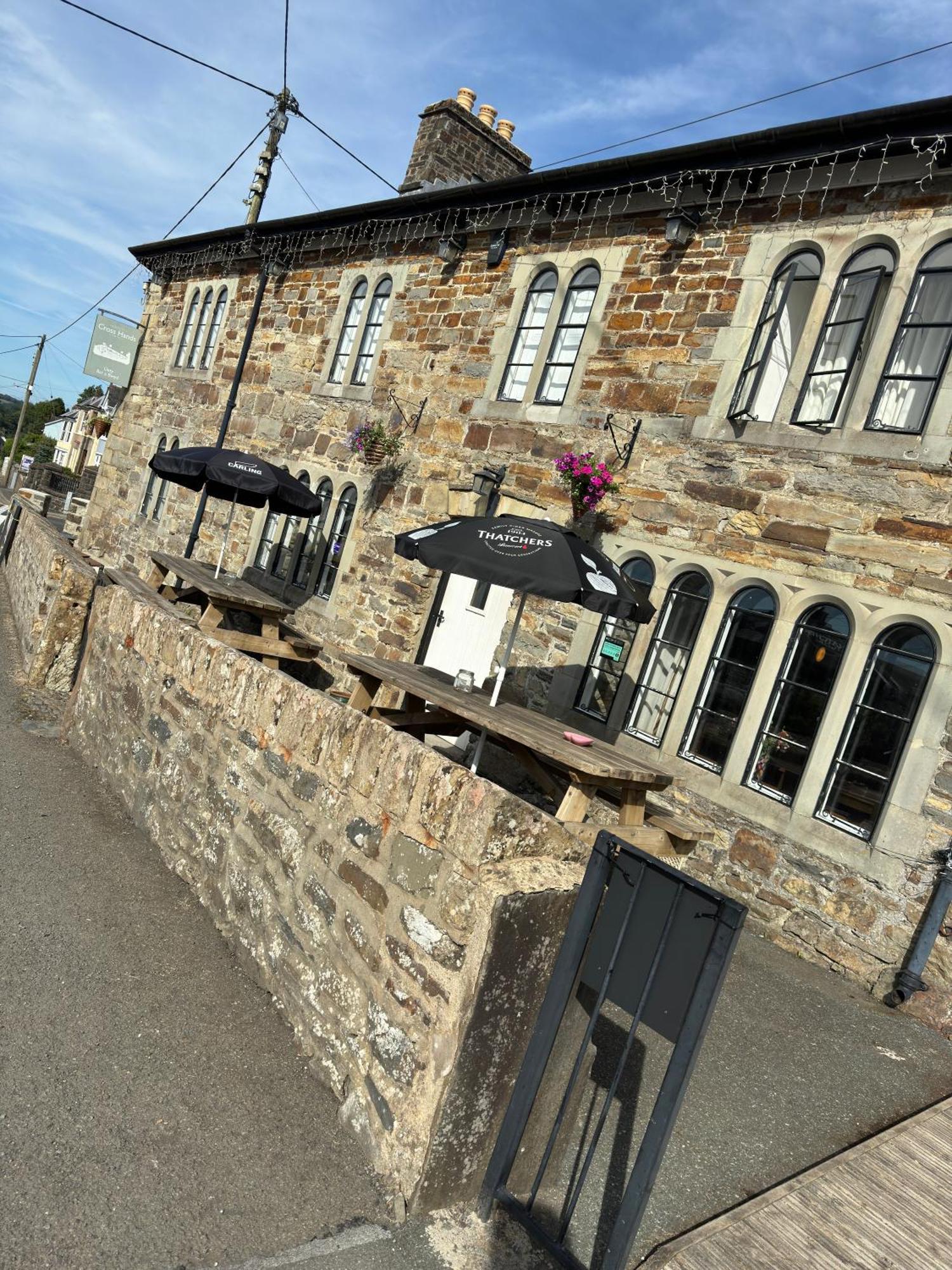 Cross Hands Hotel Llanybyther Esterno foto